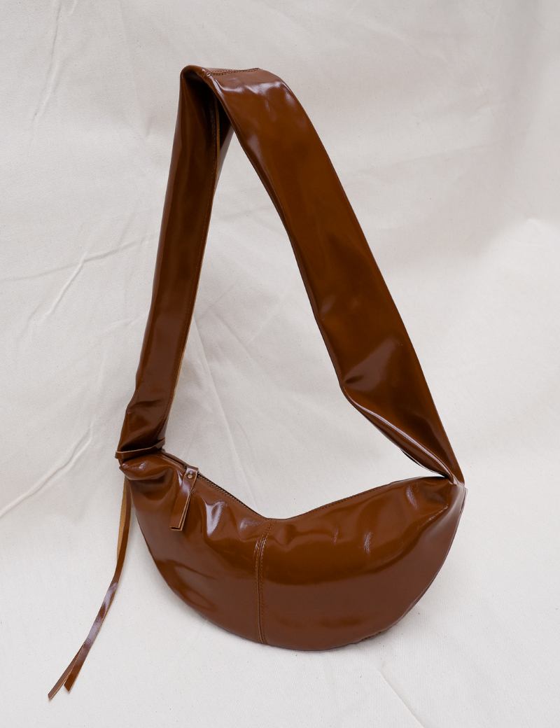 Banana bag XS glossy brown - Ferent Bags