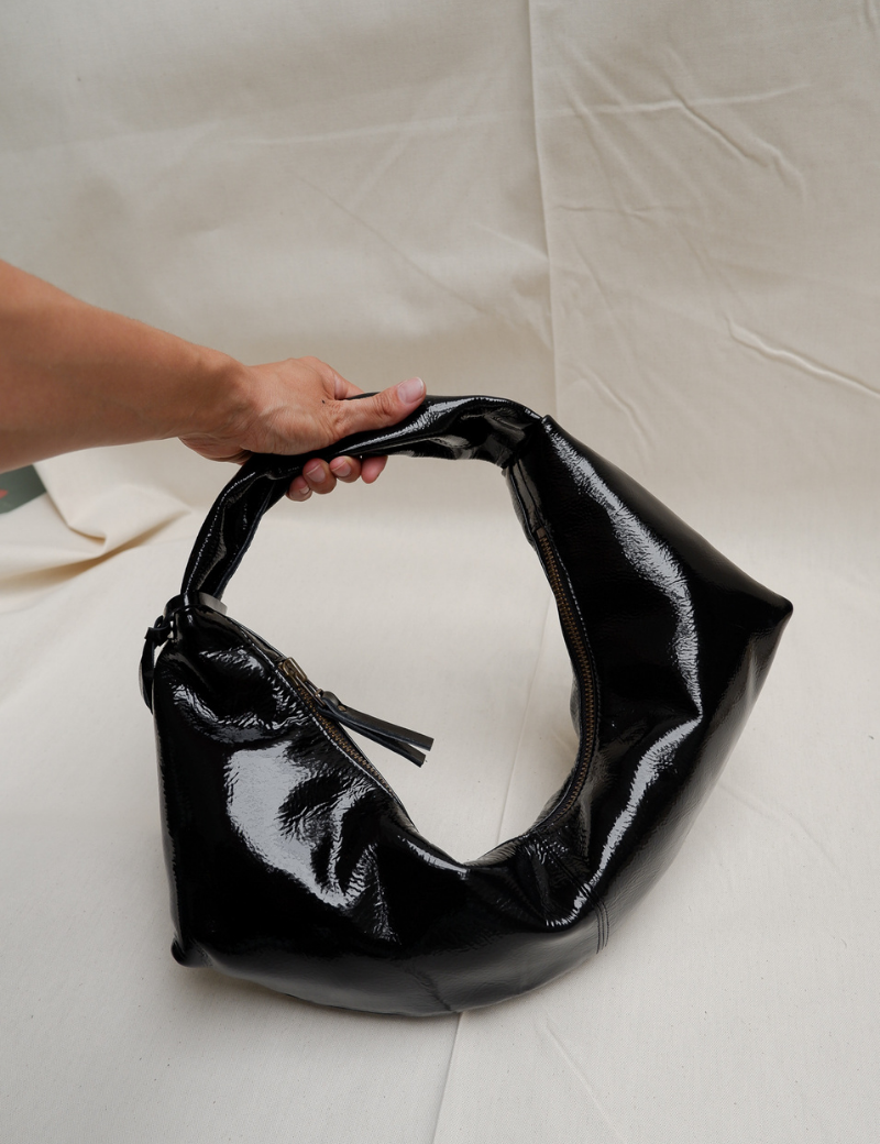 Slouchy Shoulder Bag crushed patent black - Ferent Bags