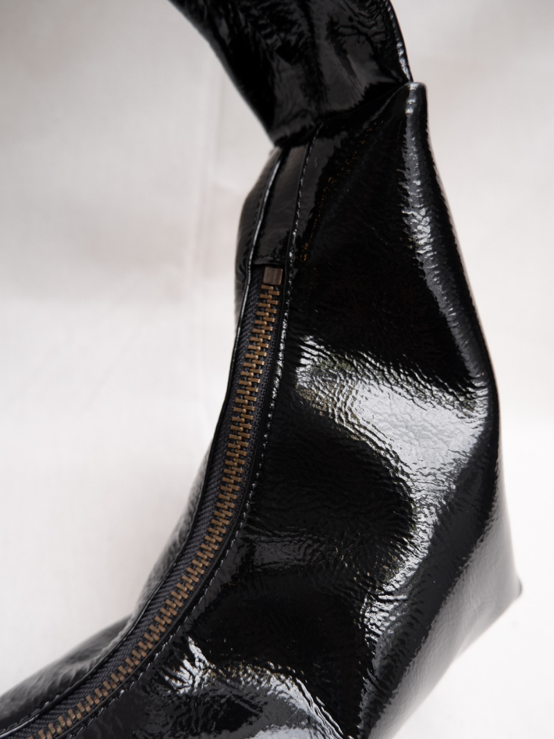 Slouchy Shoulder Bag crushed patent black - Ferent Bags