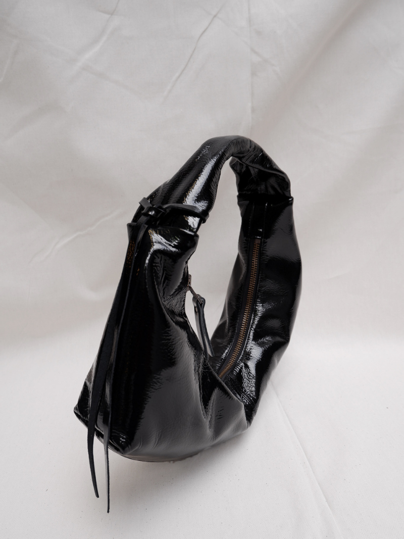 Slouchy Shoulder Bag crushed patent black - Ferent Bags