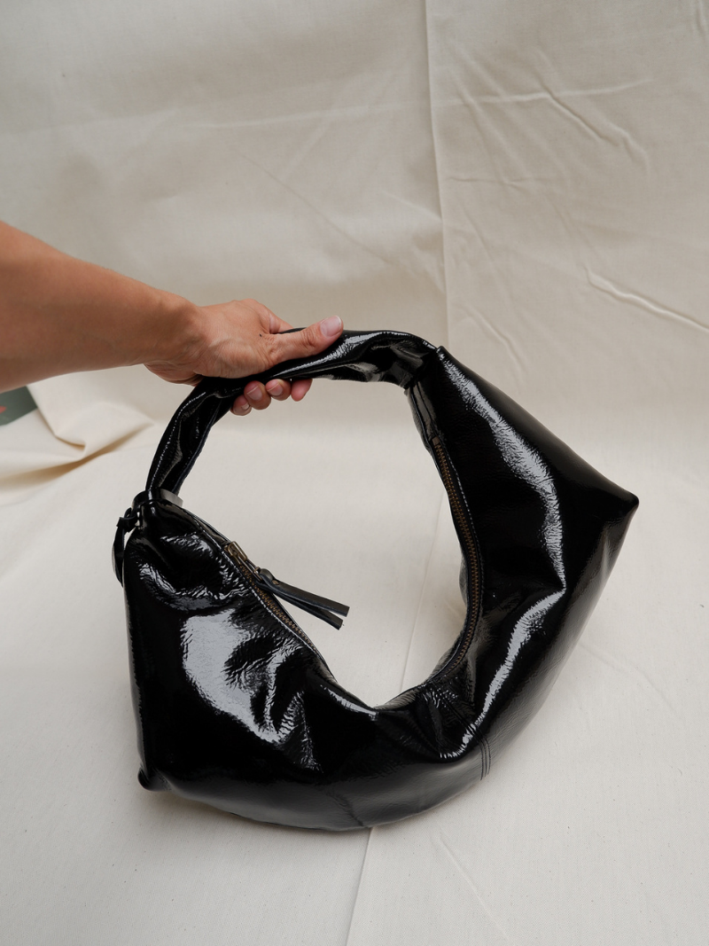 Slouchy Shoulder Bag crushed patent black - Ferent Bags