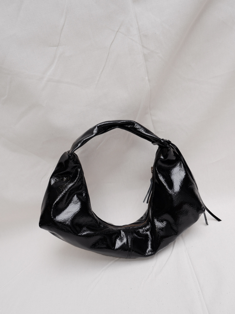 Slouchy Shoulder Bag crushed patent black - Ferent Bags