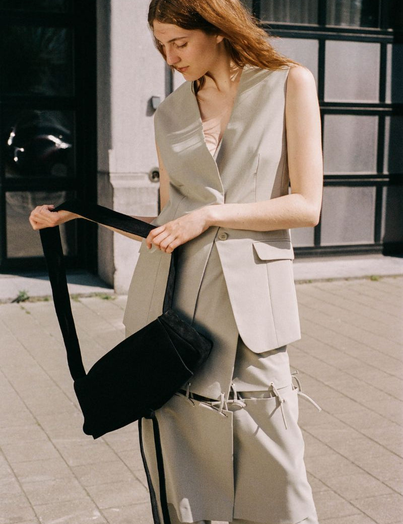 Triangle Messenger Bag black - Ferent Bags