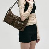 Outpocket Hobo washed brown pull-up
