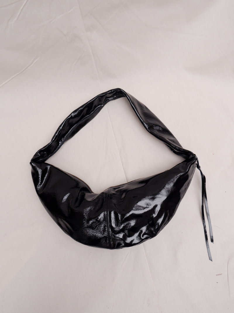 Banana bag XS crushed patent black - Ferent Bags 