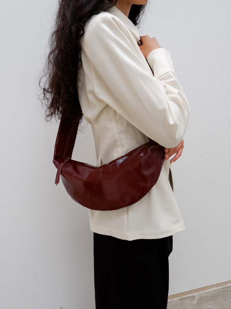 Banana bag XS glossy maroon - Ferent Bags 