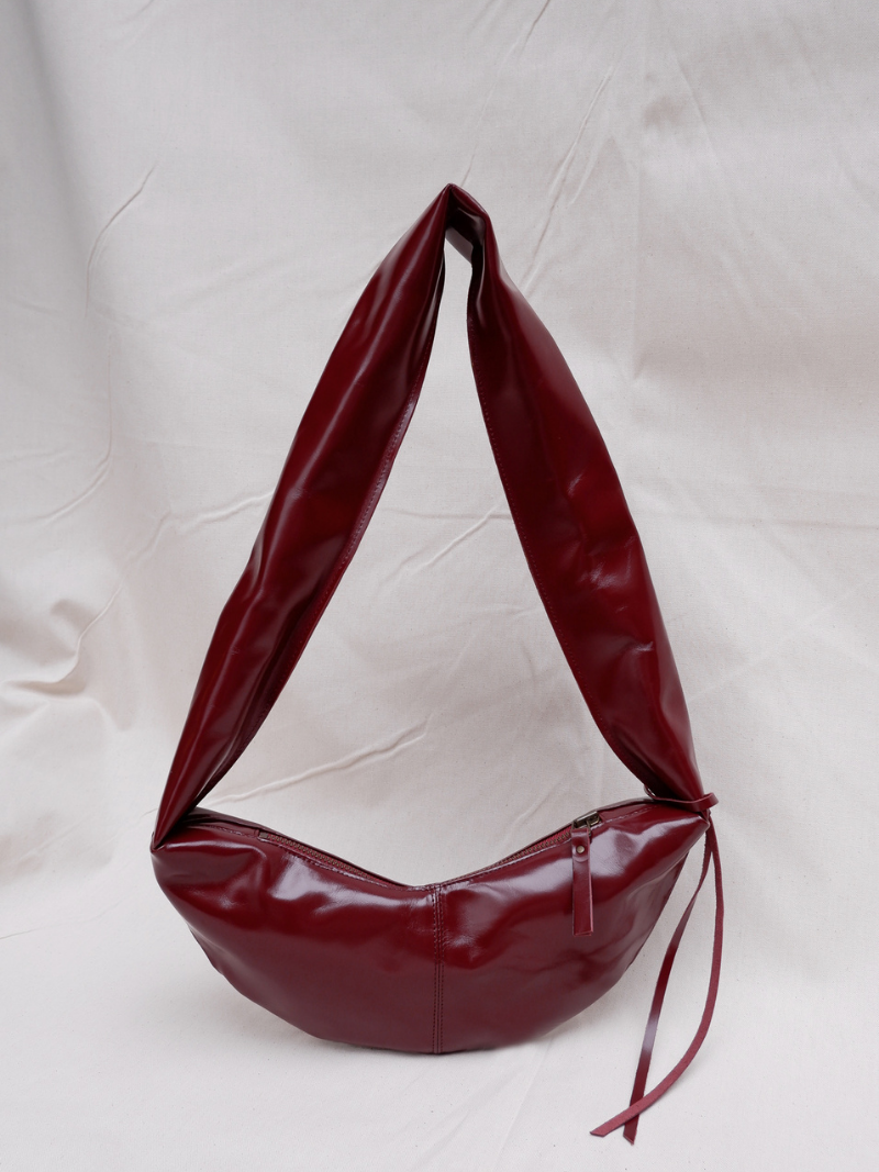 Banana bag XS glossy maroon - Ferent Bags 