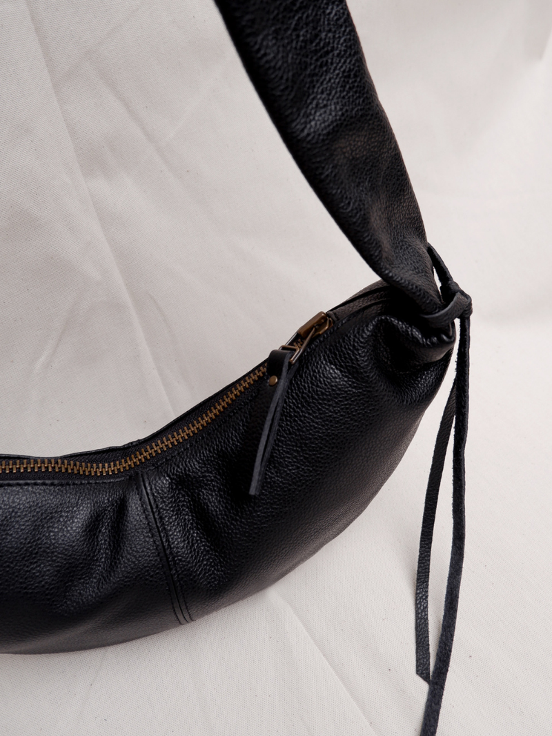 Banana bag XS grained black - Ferent Bags 