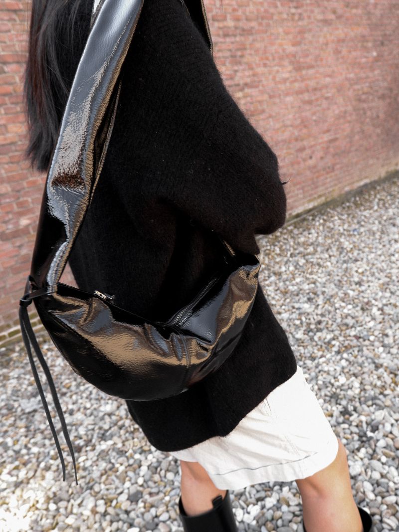 Banana bag XS crushed patent black - Ferent Bags 