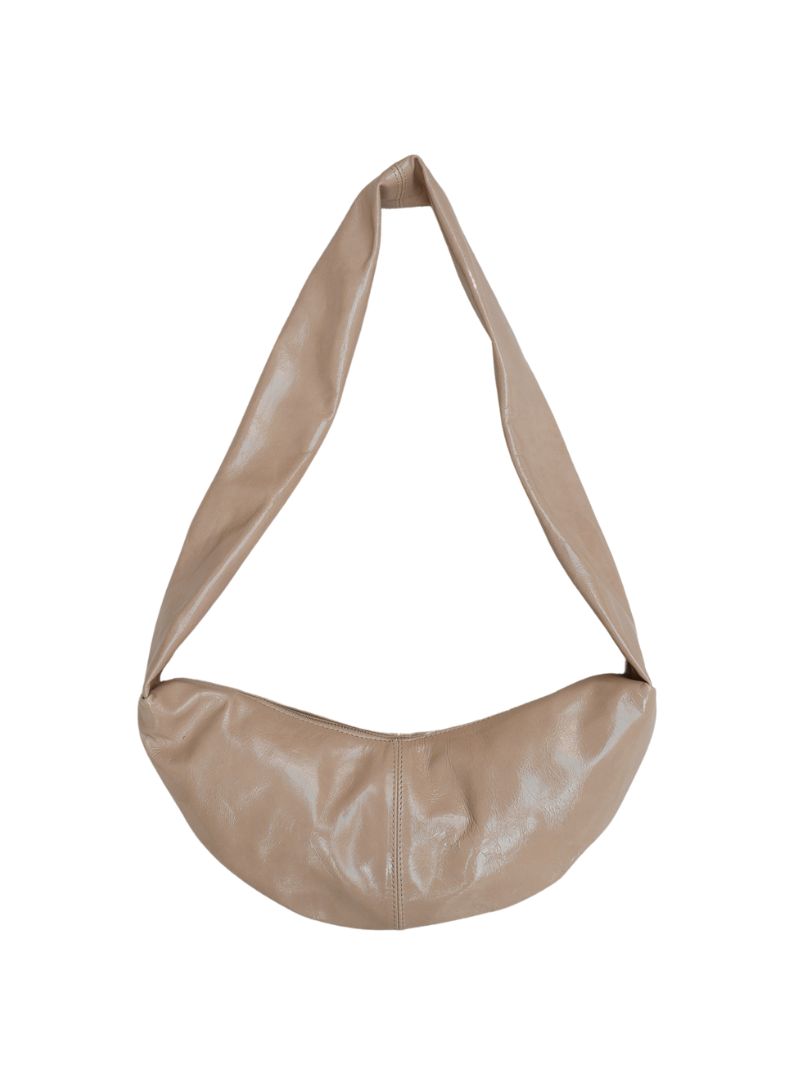 Banana bag XS crushed patent sand - Ferent Bags 