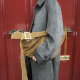 Buckle Banana XL dark brown suede