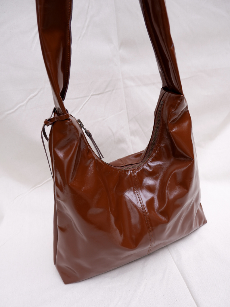 M Crossbody Bag glossy brown - Ferent Bags 