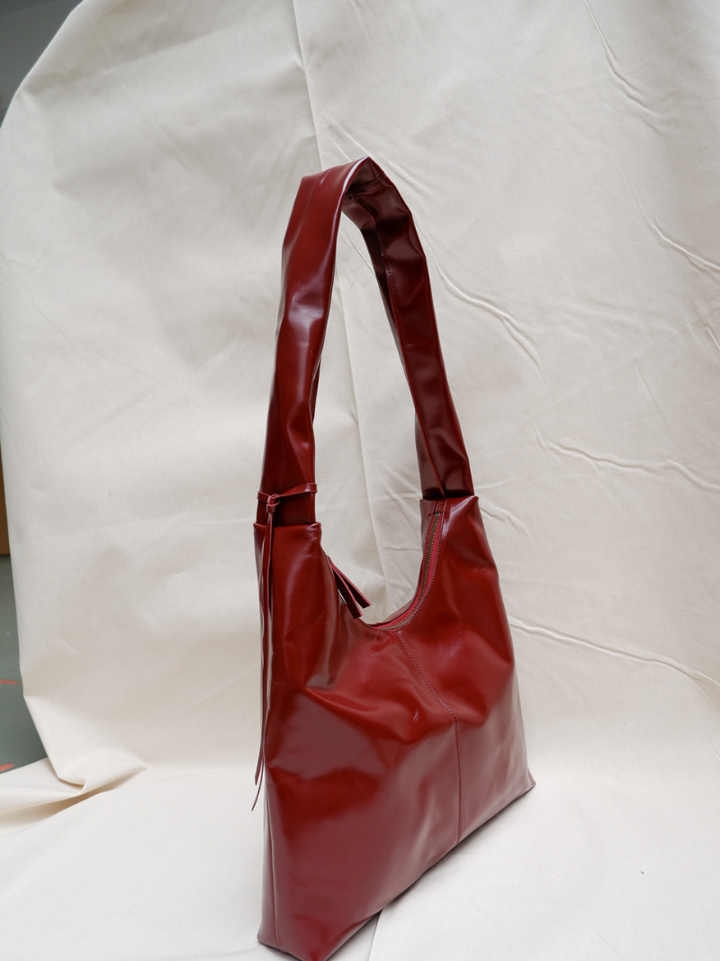 M Crossbody Bag glossy maroon - Ferent Bags 