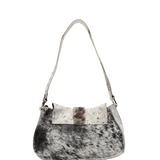 Maria Rivet black dots