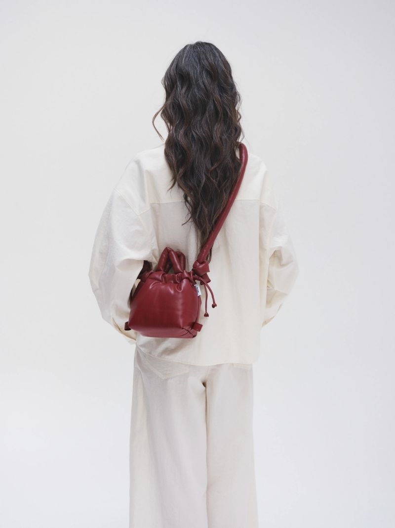 Micro Ona Vegan Leather cherry red – Ferent Bags
