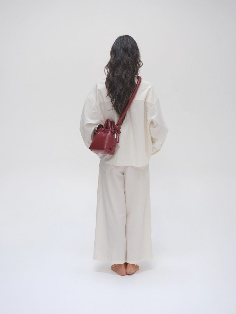 Micro Ona Vegan Leather cherry red – Ferent Bags