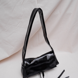 Triangle Messenger Bag crushed patent black - Ferent Bags 