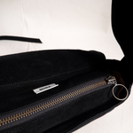 Triangle Messenger Bag black - Ferent Bags 