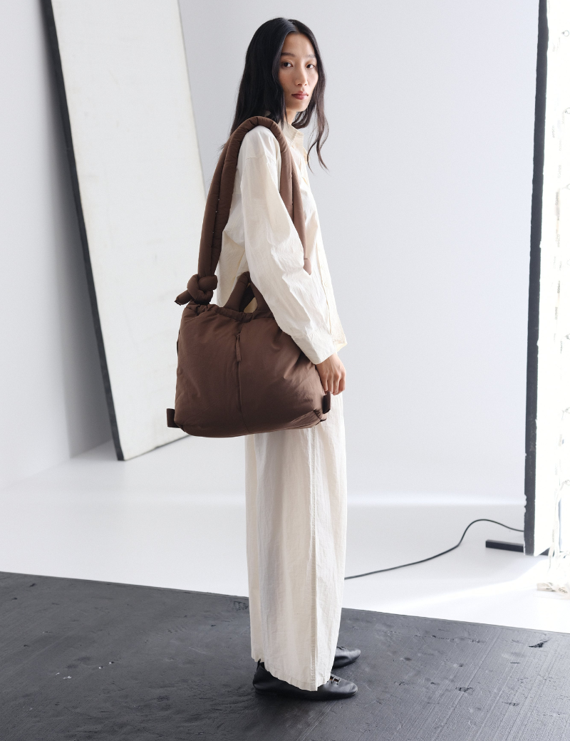 Ona Soft Bag chocolate – Ferent Bags Ona Soft Bag chocolate – Ferent Bags